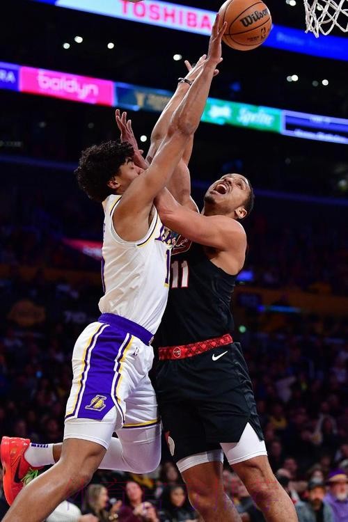 常规赛1月18日：湖人VS开拓者 集锦